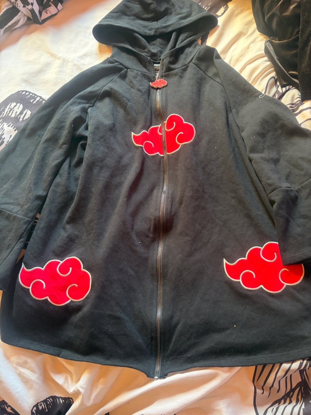 Naruto Black Hooded Cape Sweater with Red Cloud Appliqués Akatsuki design